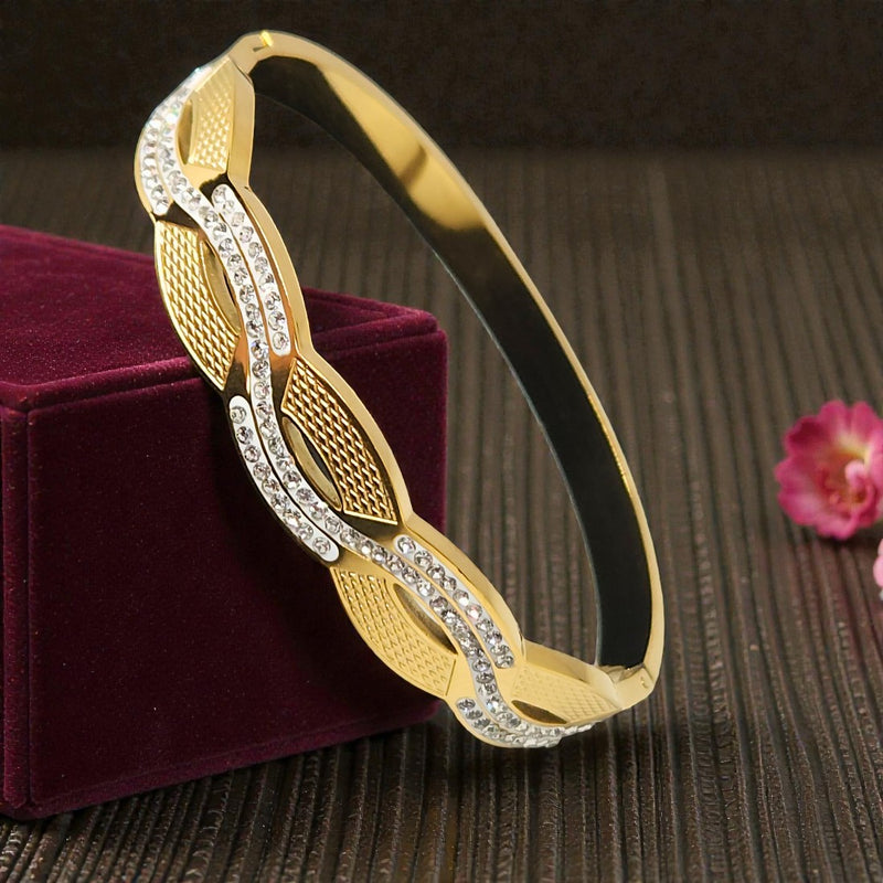 Gold Plated Stainless Steel Anti Tarnish Bracelet with Stone