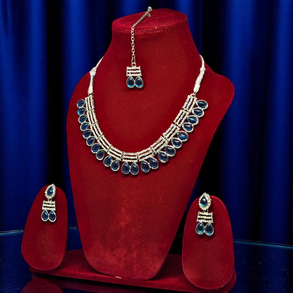 Beautiful Necklace Set with Earrings & Mangtika