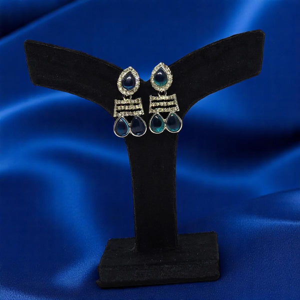 Beautiful Necklace Set with Earrings & Mangtika