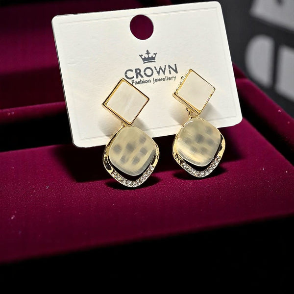 Latest Earrings & Studs