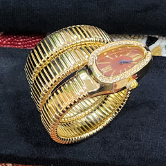 White Dial Snake-Shaped Quartz Golden Bracelet Watch for Women with Elastic Winding and Oval Dial