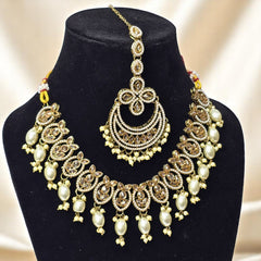 Pakistani Trend Jewellery Set with Earrings, Maangtika & Necklace