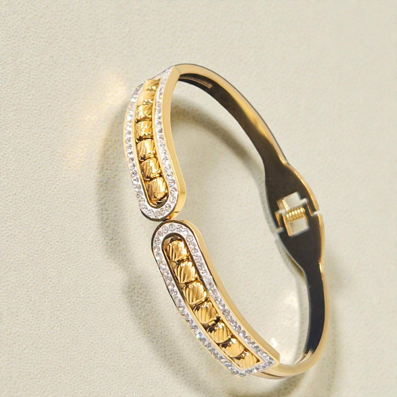 Gold Plated Stainless Steel Anti Tarnish Bracelet with Stone
