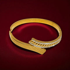 Gold Plated Stainless Steel Anti Tarnish Bracelet with stone