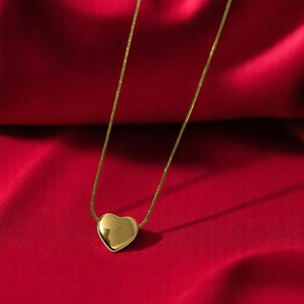 Stylish Heart Shape Anti Tarnish Gold Plated Pendant with Chain for Women and Girls Stainless Steel Waterproof Pendant